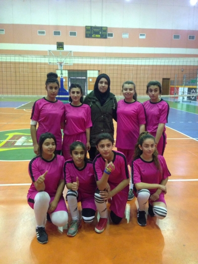 Li Hewl&ecirc;r&ecirc; ke&ccedil;&ecirc;n Rojavay&ecirc; &nbsp;Kurdistan&ecirc; y&ecirc;n li Kampa Qoştepe beşdar&icirc; xuleyeke topa firok (vol&icirc;bol&ecirc;) bȗn  &nbsp;