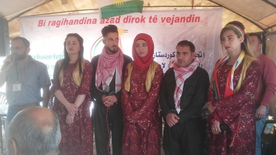 Yek&icirc;tiya Niv&icirc;skar&ecirc;n Kurdistana S&ucirc;riya fist&icirc;vala diwem&icirc;n a roja rojnamegeriya Kurd&icirc; divej&icirc;ne